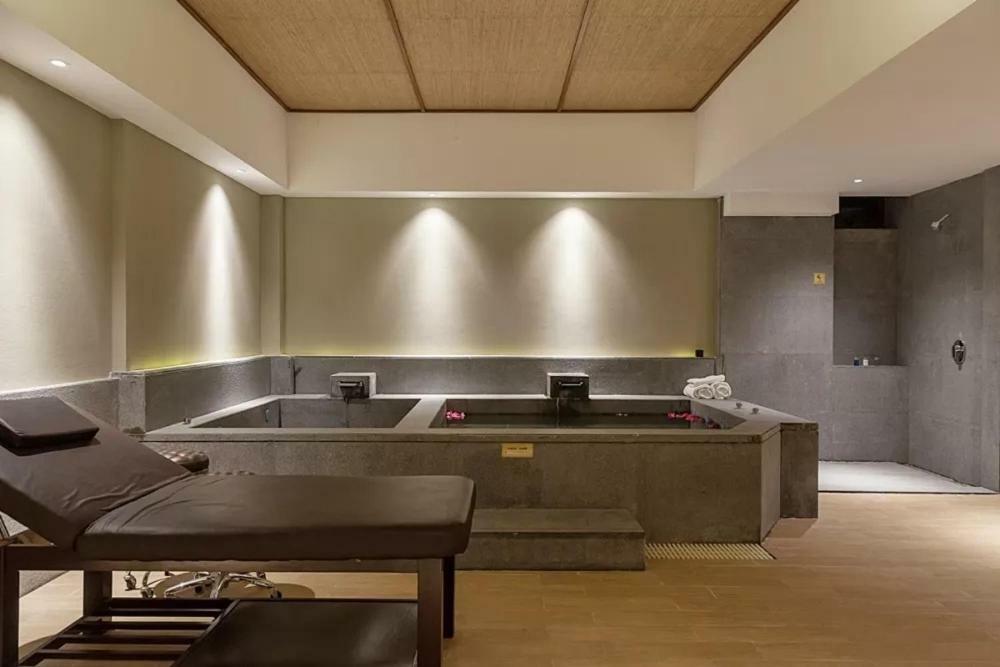Royal Seaside Hotel And Hot Springs Xiamen Buitenkant foto